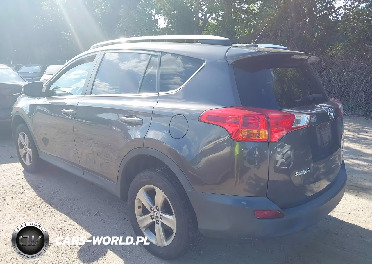 2015 Toyota Rav4 Xle VIN:2T3RFREV2FW353570 - 3