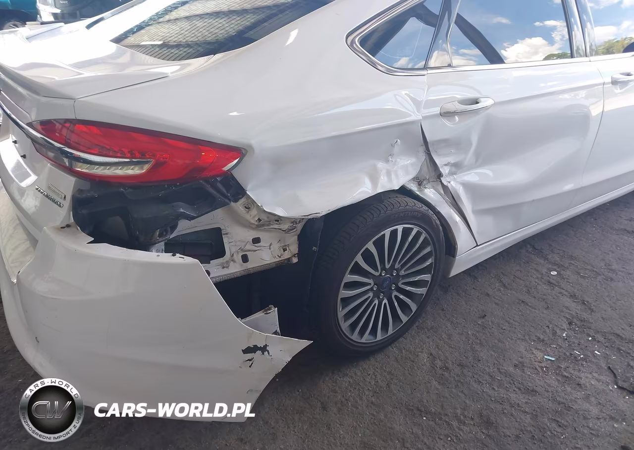 2017 Ford Fusion Titanium VIN:3FA6P0K98HR115562 - 6