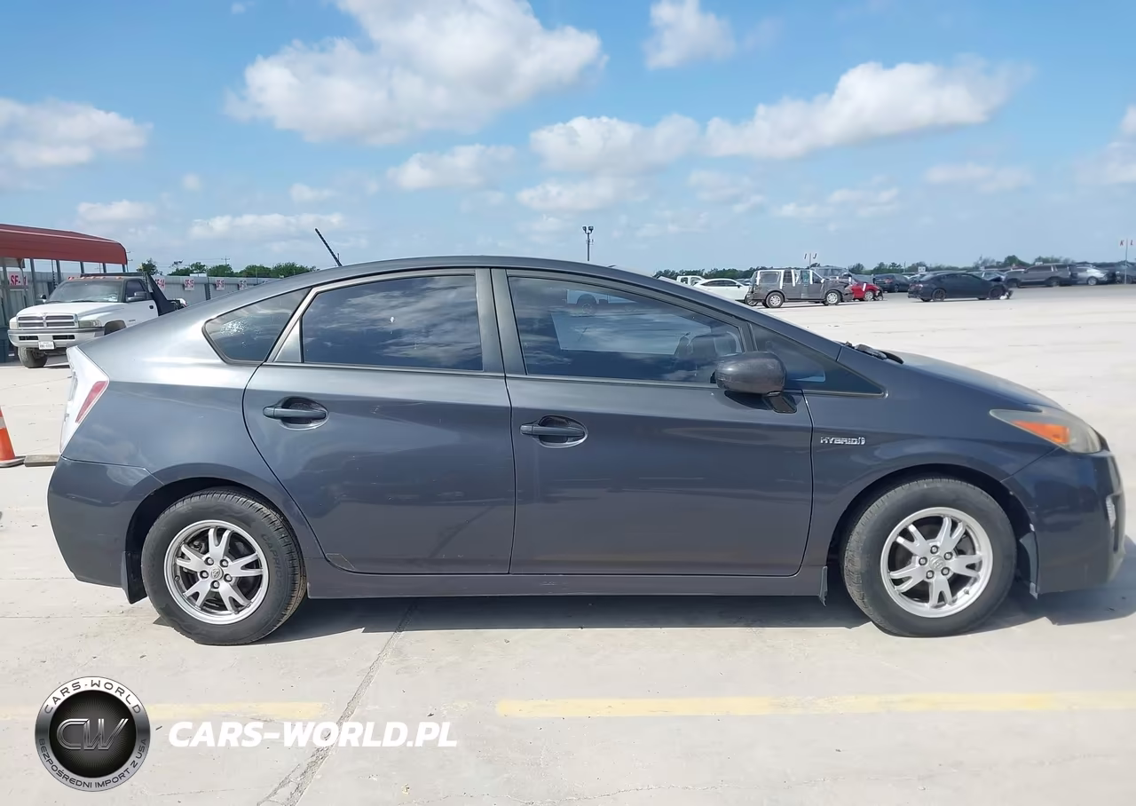 2011 Toyota Prius Four VIN:JTDKN3DU3B1453969 - 13