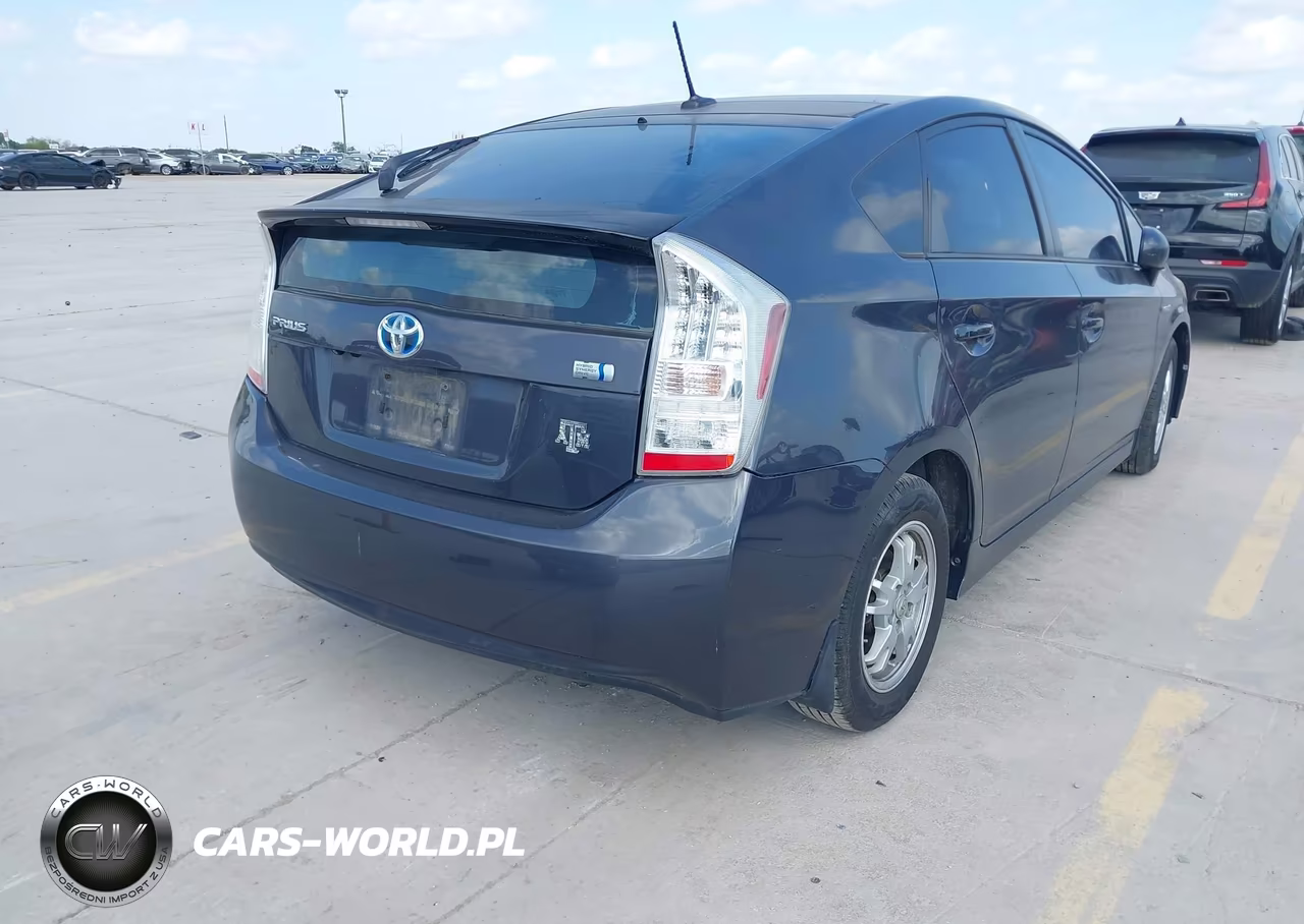 2011 Toyota Prius Four VIN:JTDKN3DU3B1453969 - 4