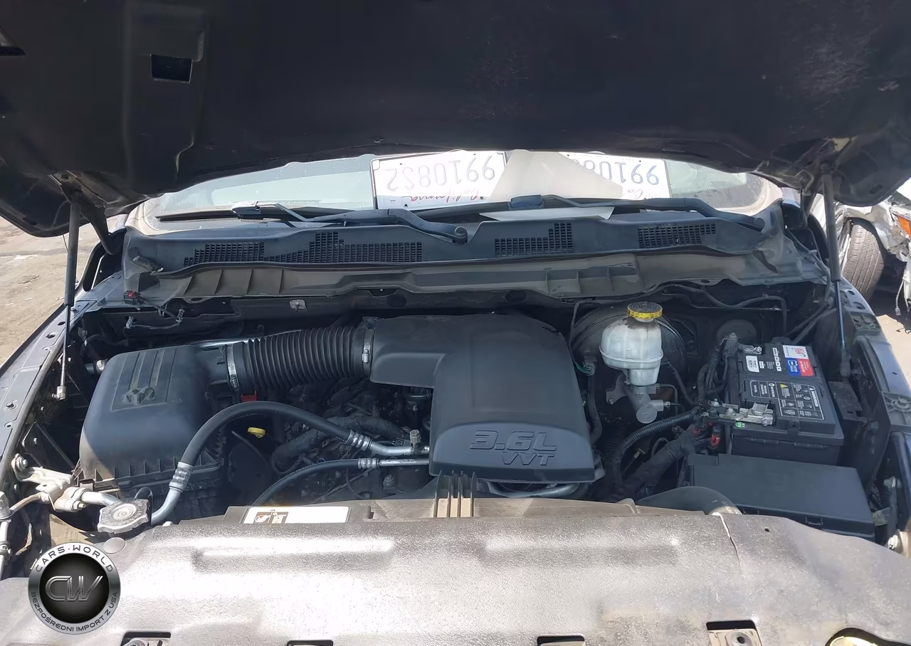 2018 Ram 1500 Express 4X2 6'4 Box VIN:1C6RR6FGXJS266739 - 10
