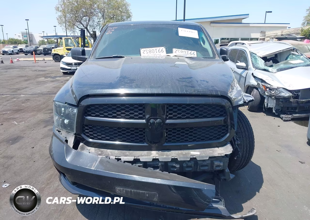 2018 Ram 1500 Express 4X2 6'4 Box VIN:1C6RR6FGXJS266739 - 13