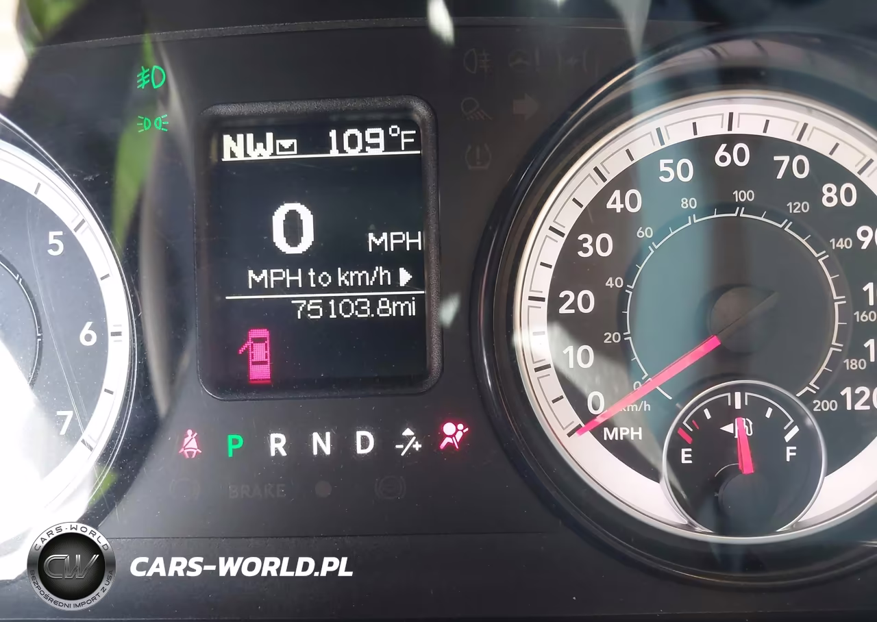2018 Ram 1500 Express 4X2 6'4 Box VIN:1C6RR6FGXJS266739 - 16