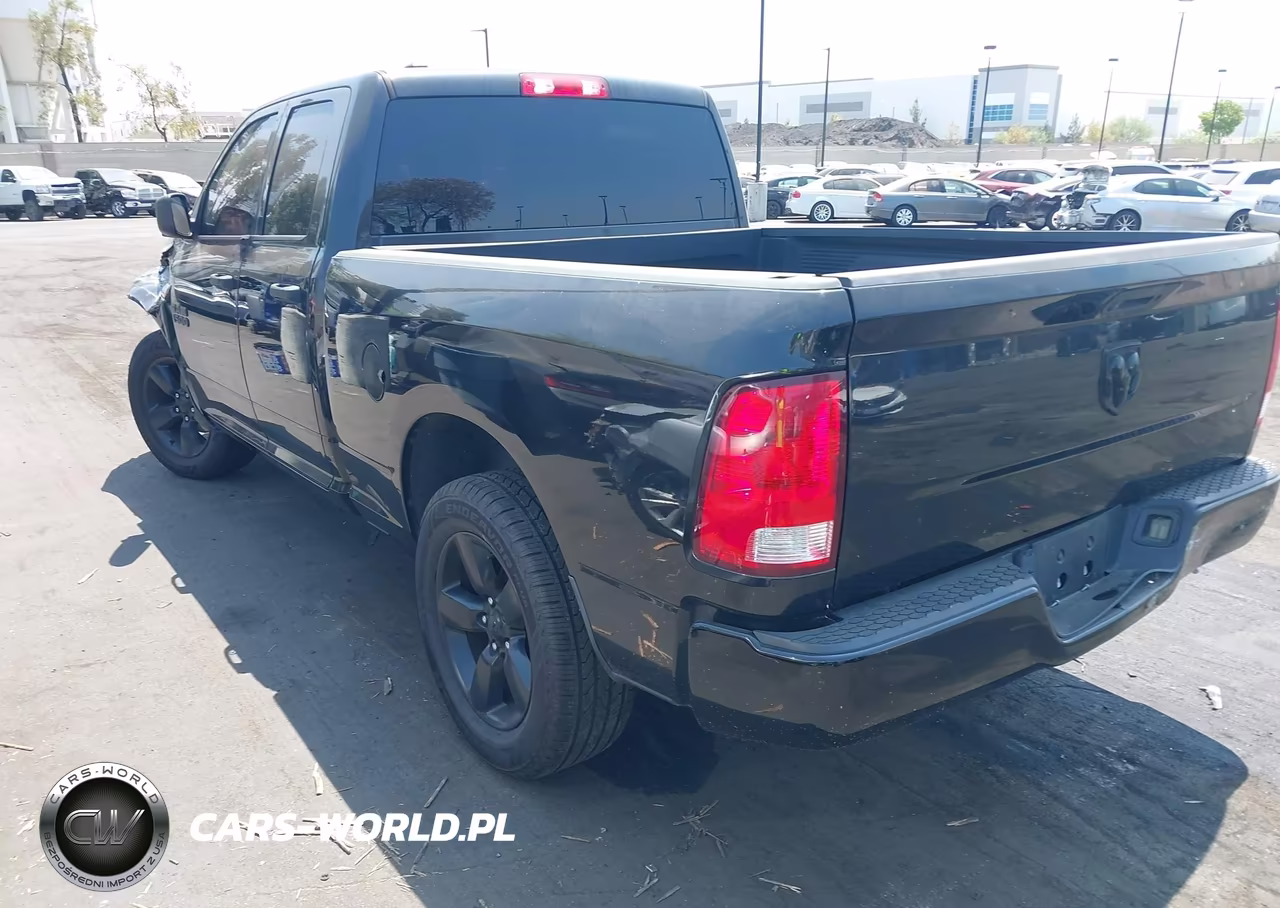 2018 Ram 1500 Express 4X2 6'4 Box VIN:1C6RR6FGXJS266739 - 3