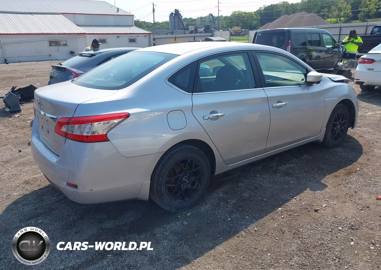 2015 Nissan Sentra S VIN:3N1AB7AP2FY250375 - 4