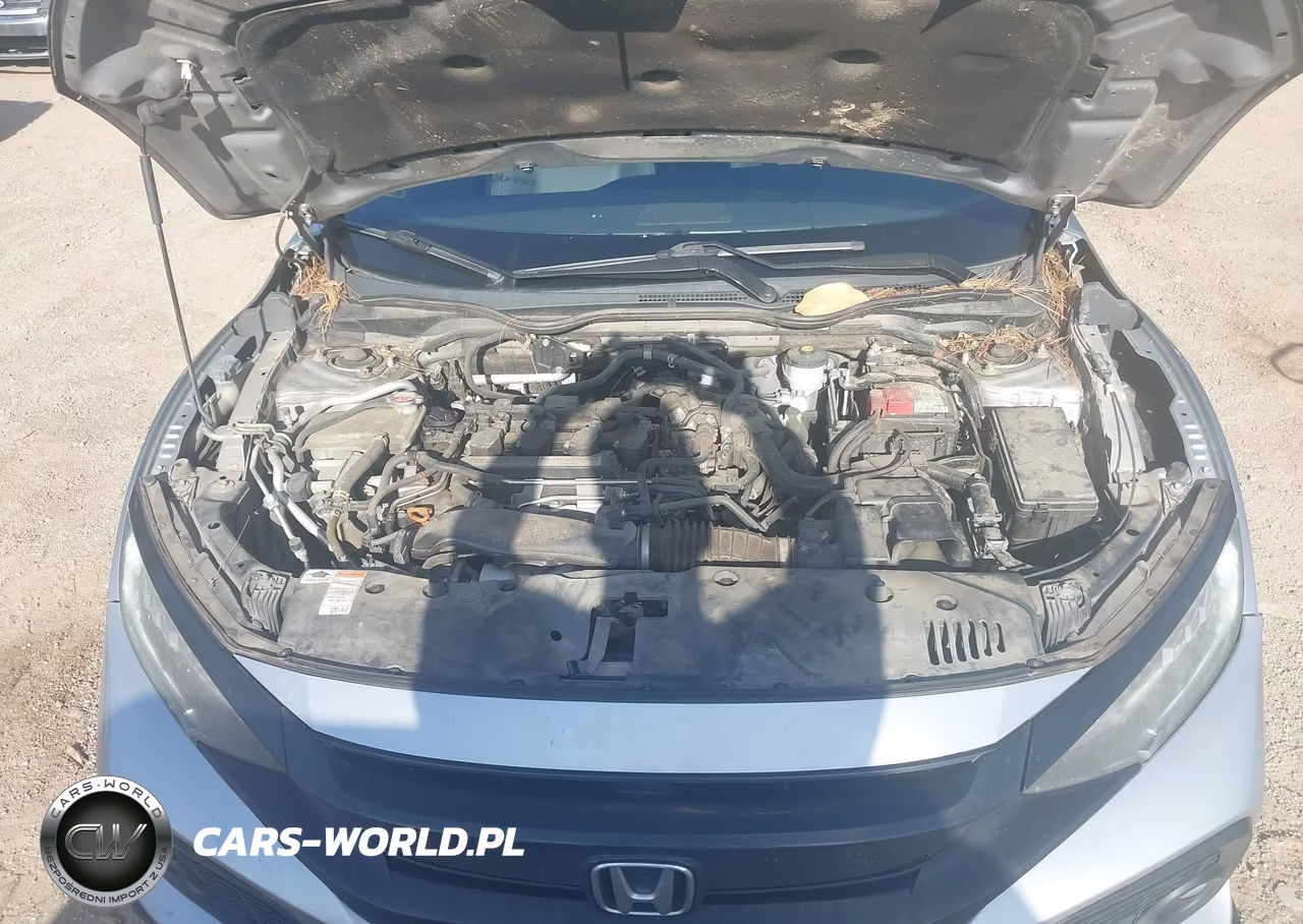 2018 Honda Civic Sport Touring VIN:SHHFK7H93JU218807 - 10