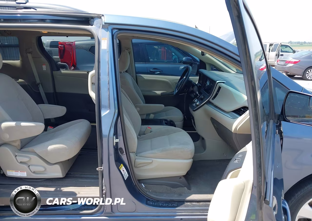 2015 Toyota Sienna Le 8 Passenger VIN:5TDKK3DC1FS682966 - 5