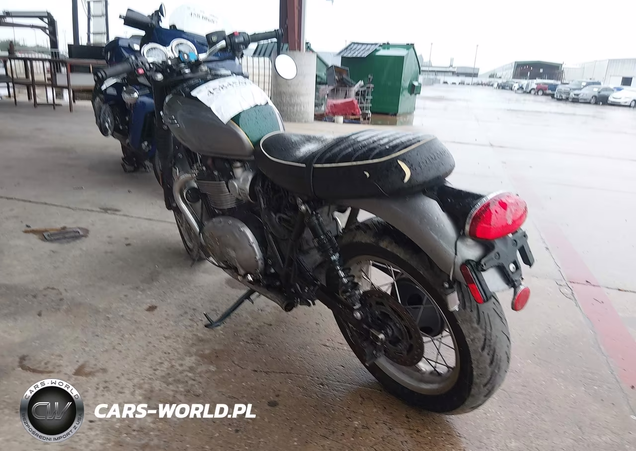 2022 Triumph Motorcycle Bonneville T120-Black VIN:SMTD40HL0NTAW8099 - 3