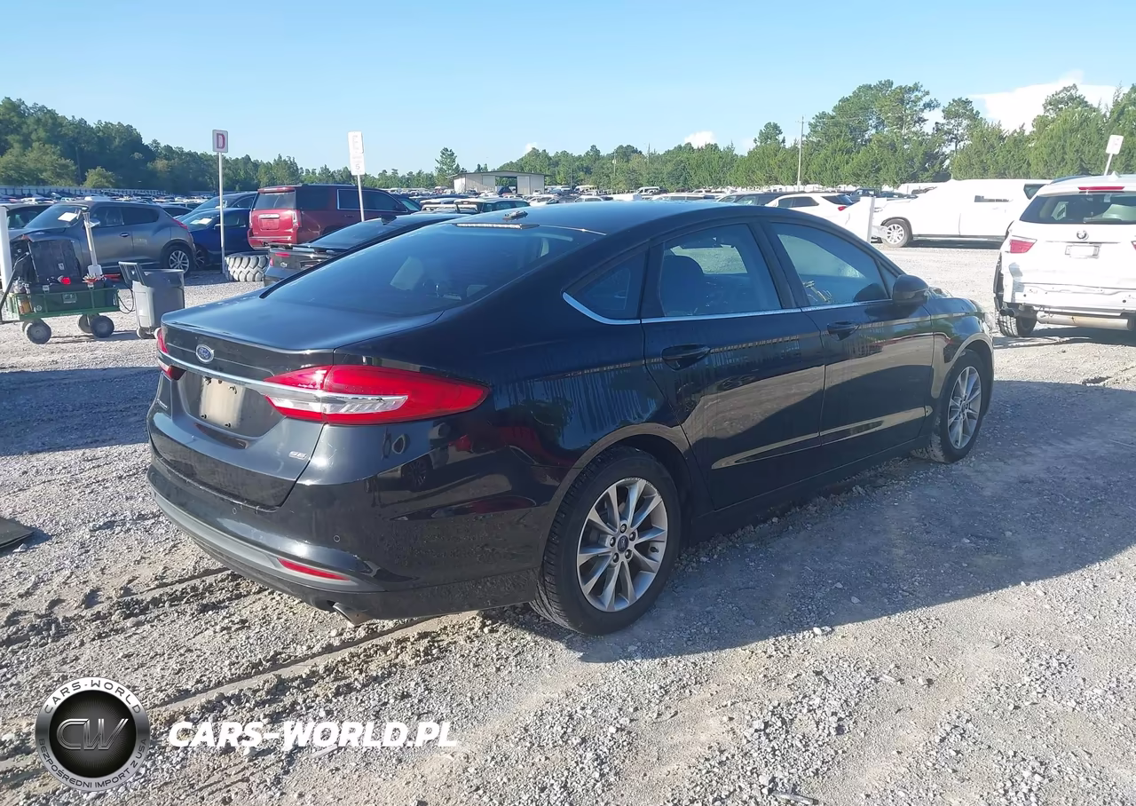 2017 Ford Fusion Se VIN:3FA6P0H78HR392833 - 4