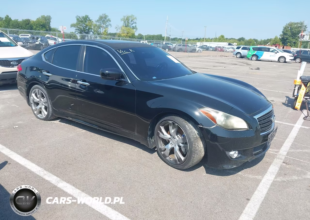 2011 Infiniti M56 – zdjęcie 1 z 12