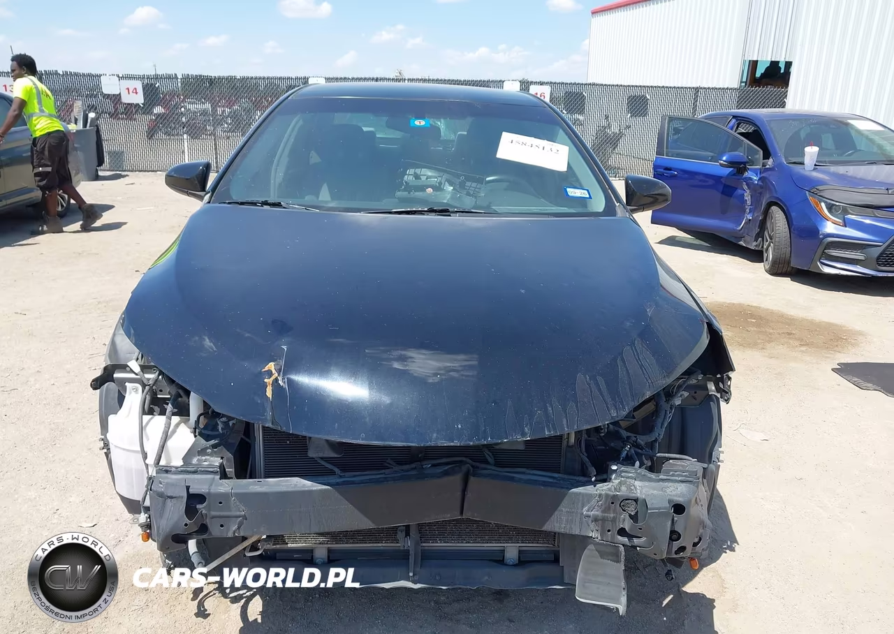 2016 Toyota Camry Le VIN:4T1BF1FK9GU245769 - 12