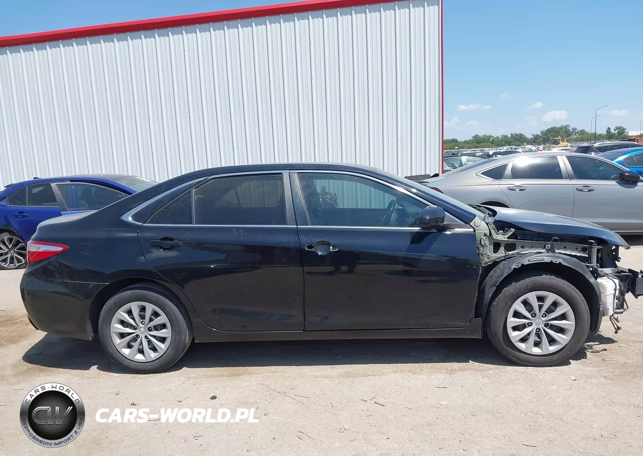 2016 Toyota Camry Le VIN:4T1BF1FK9GU245769 - 13