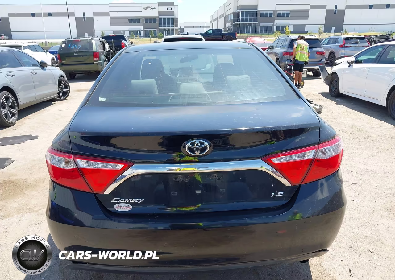 2016 Toyota Camry Le VIN:4T1BF1FK9GU245769 - 16