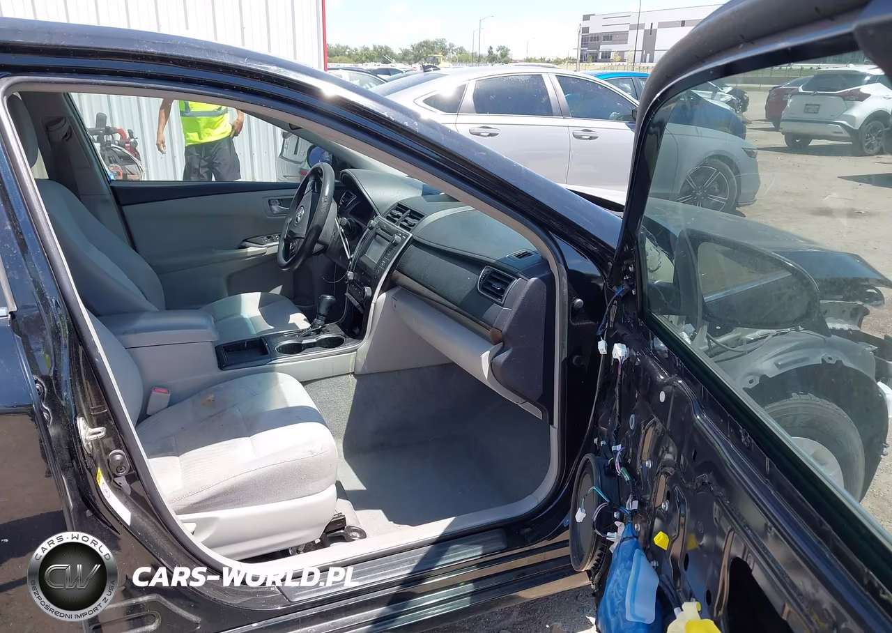2016 Toyota Camry Le VIN:4T1BF1FK9GU245769 - 5