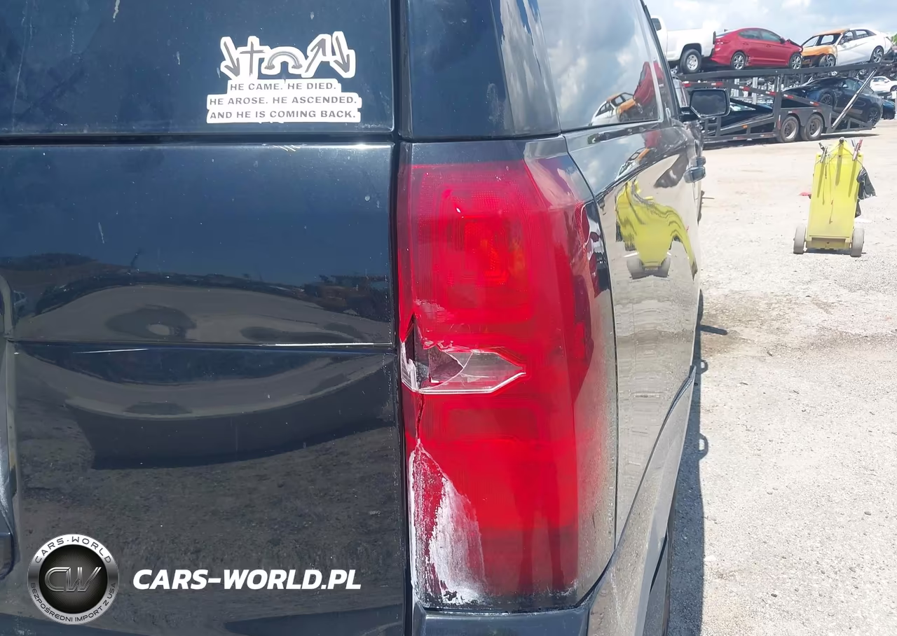2015 Chevrolet Suburban Lt VIN:1GNSKJKC5FR188672 - 19
