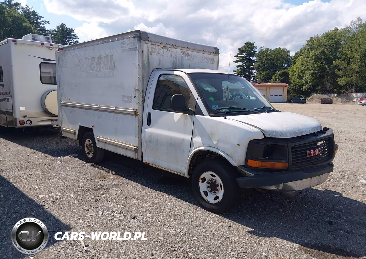 2007 GMC Savana Cutaway Work Van