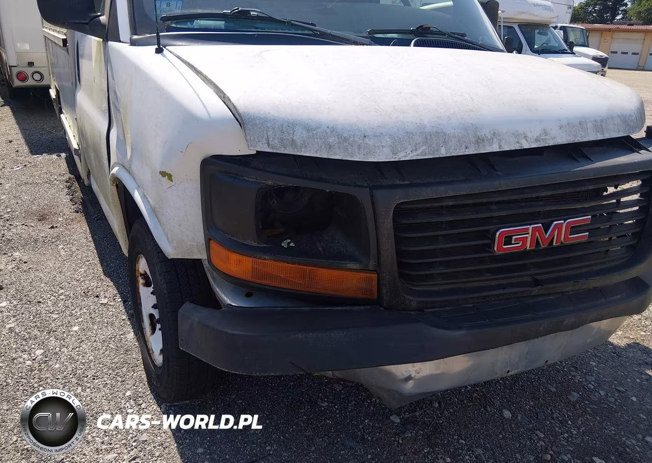 2007 GMC Savana Cutaway Work Van VIN:1GDGG31V171900234 - 11