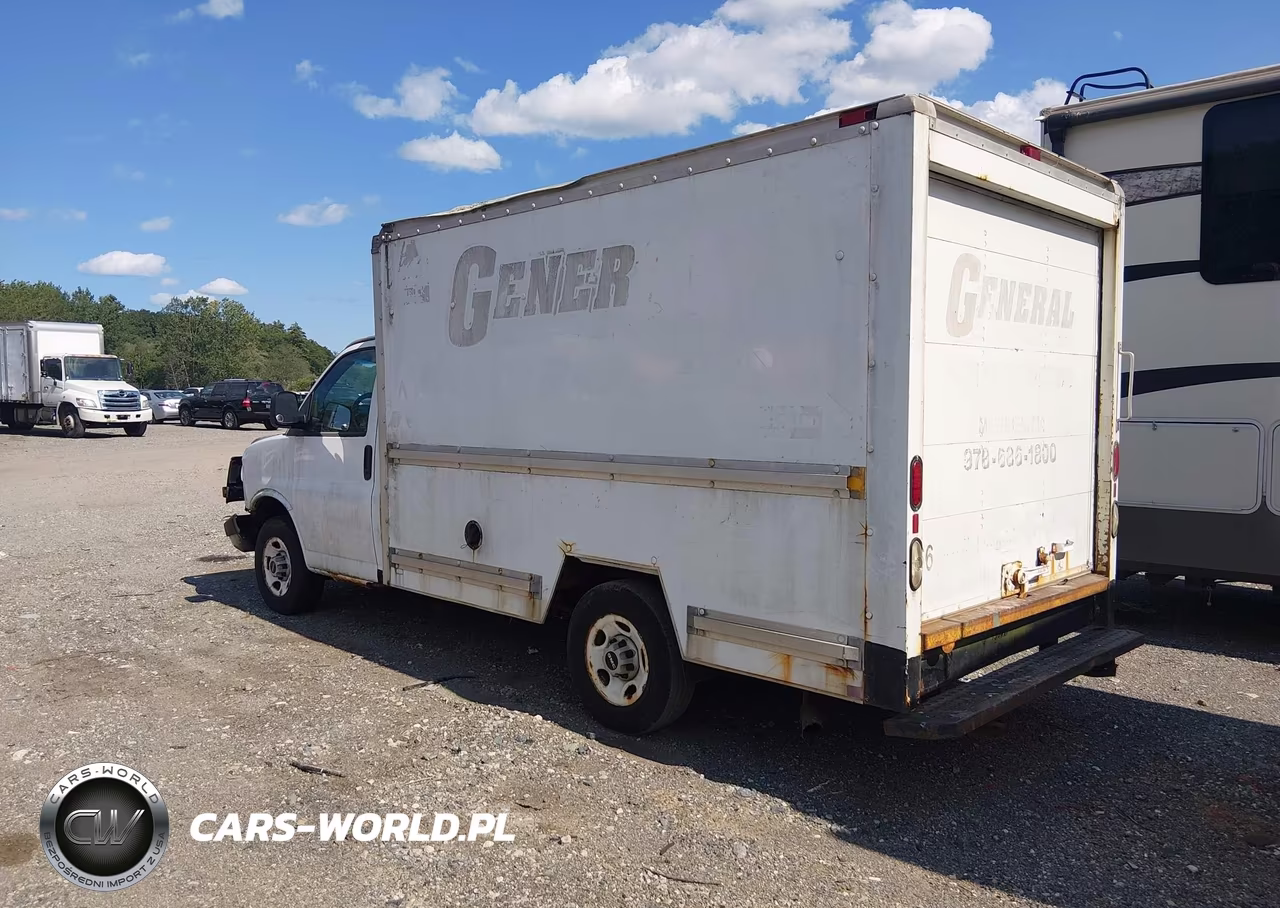 2007 GMC Savana Cutaway Work Van VIN:1GDGG31V171900234 - 3