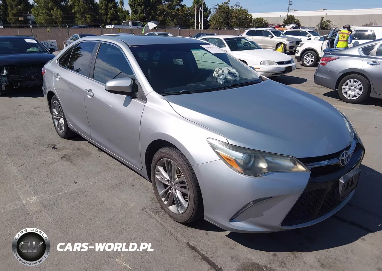 2016 Toyota Camry Se – zdjęcie 1 z 16