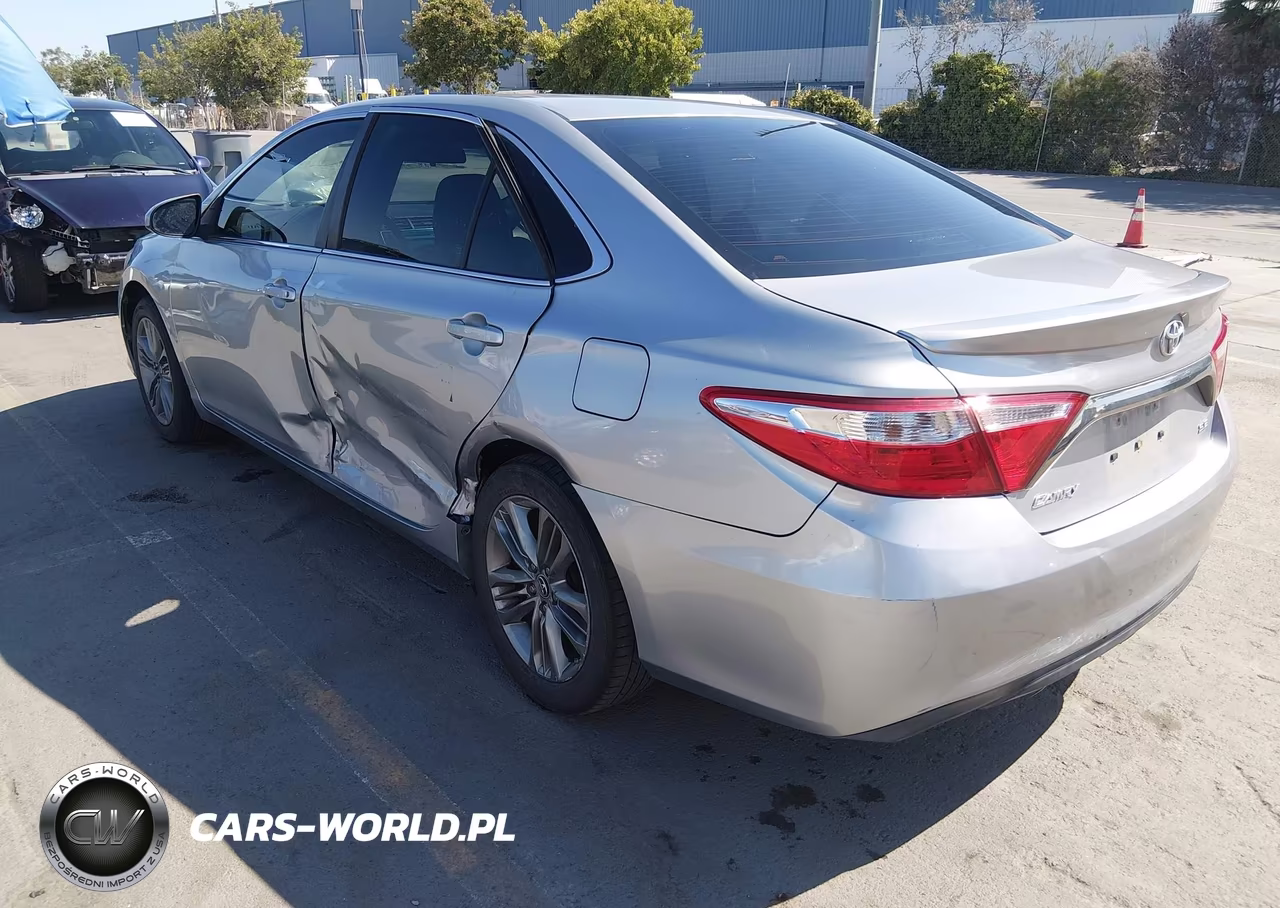 2016 Toyota Camry Se VIN:4T1BF1FK0GU138805 - 3