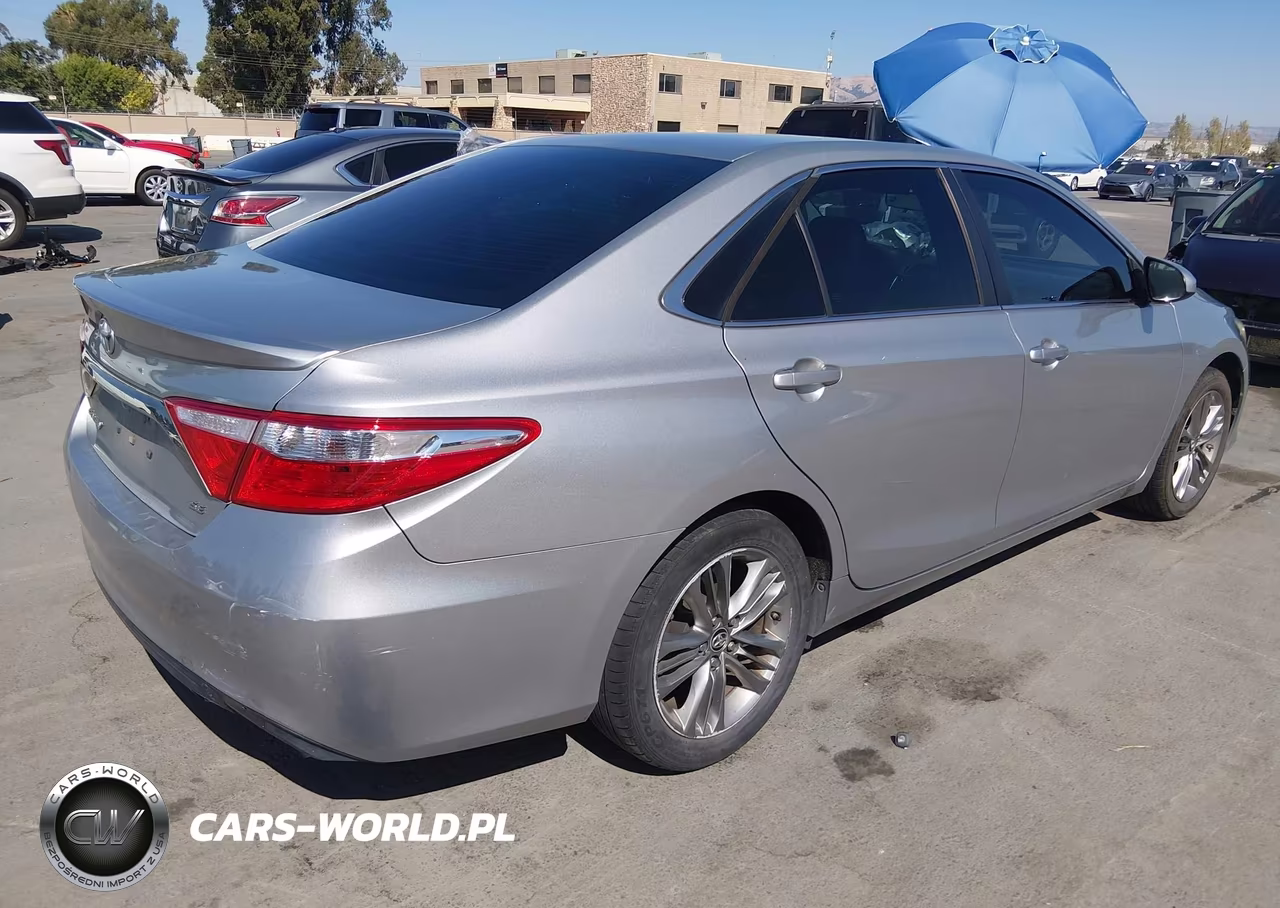 2016 Toyota Camry Se VIN:4T1BF1FK0GU138805 - 4