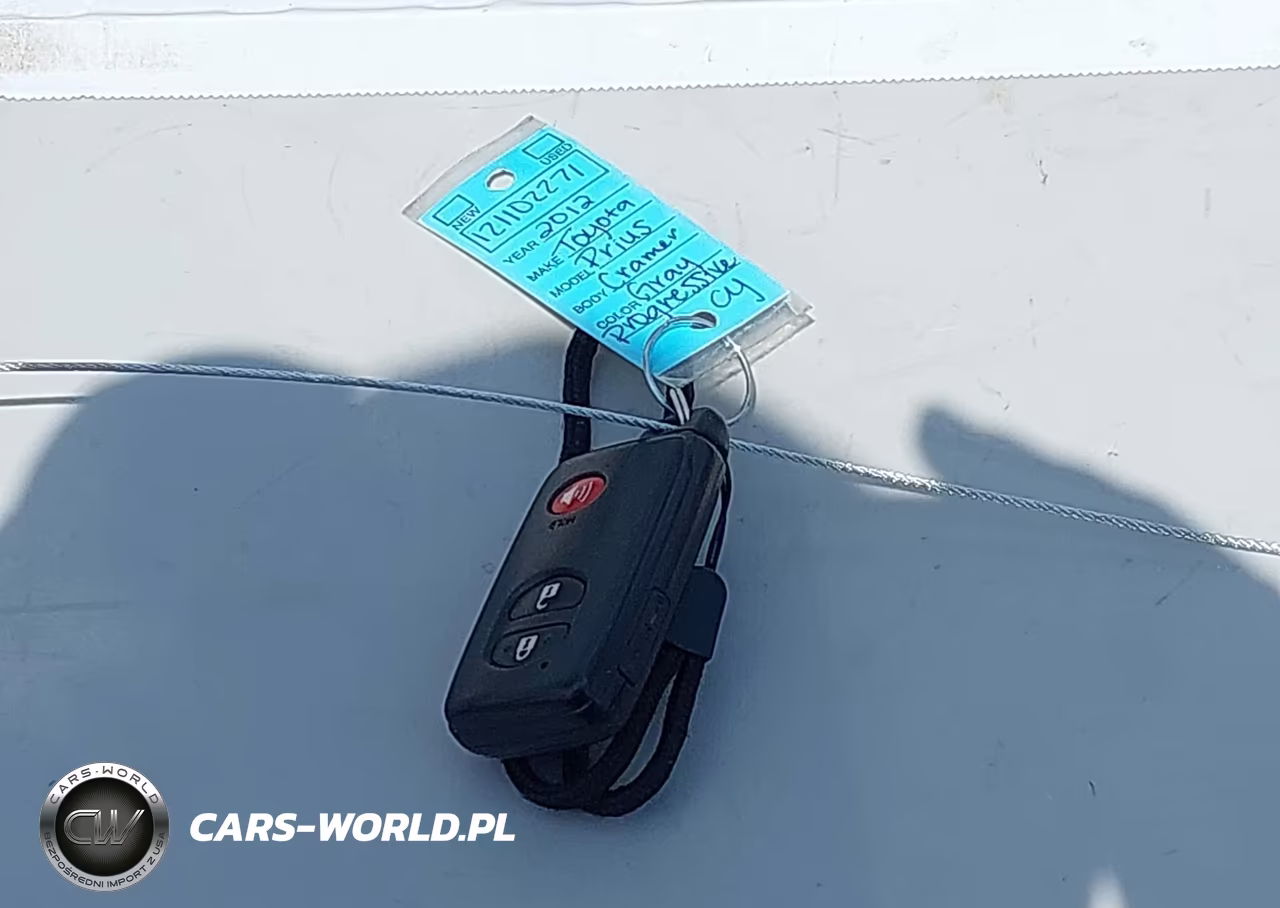 2012 Toyota Prius Four VIN:JTDKN3DU9C1610146 - 11