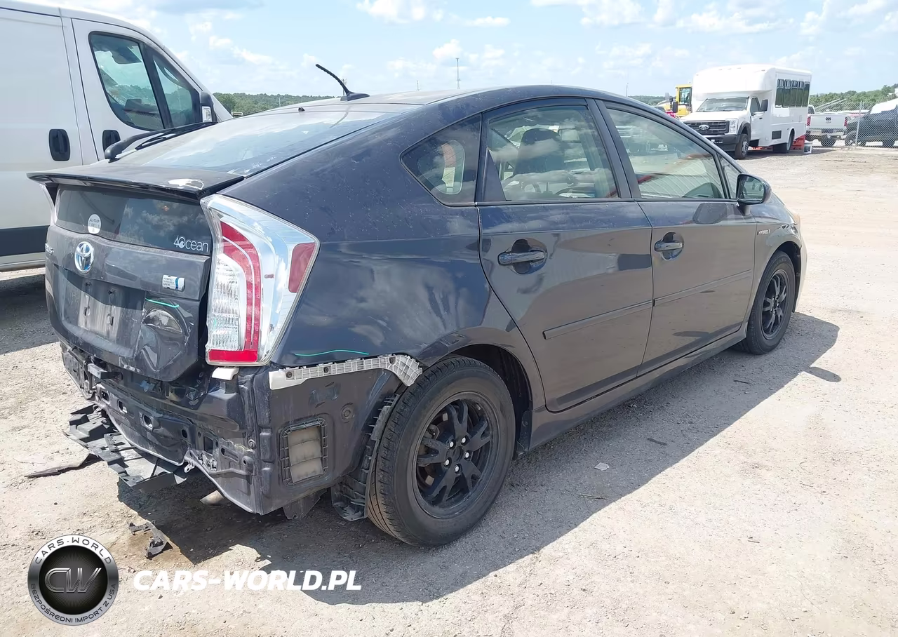 2012 Toyota Prius Four VIN:JTDKN3DU9C1610146 - 4