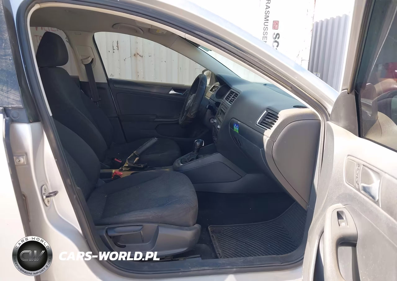 2012 Volkswagen Jetta 2.0L S VIN:3VW2K7AJ7CM385445 - 5