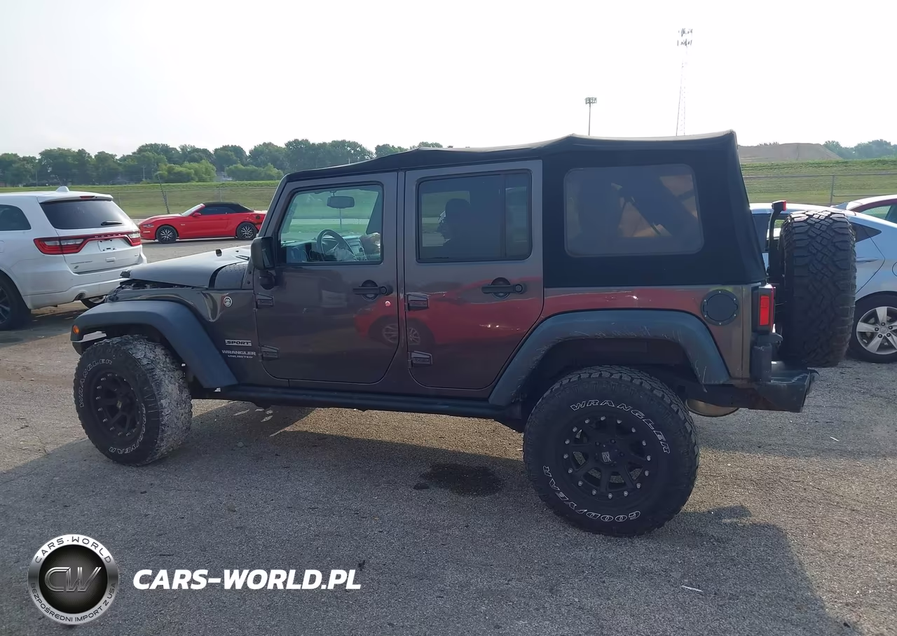 2016 Jeep Wrangler Unlimited Sport VIN:1C4BJWDG2GL263518 - 15