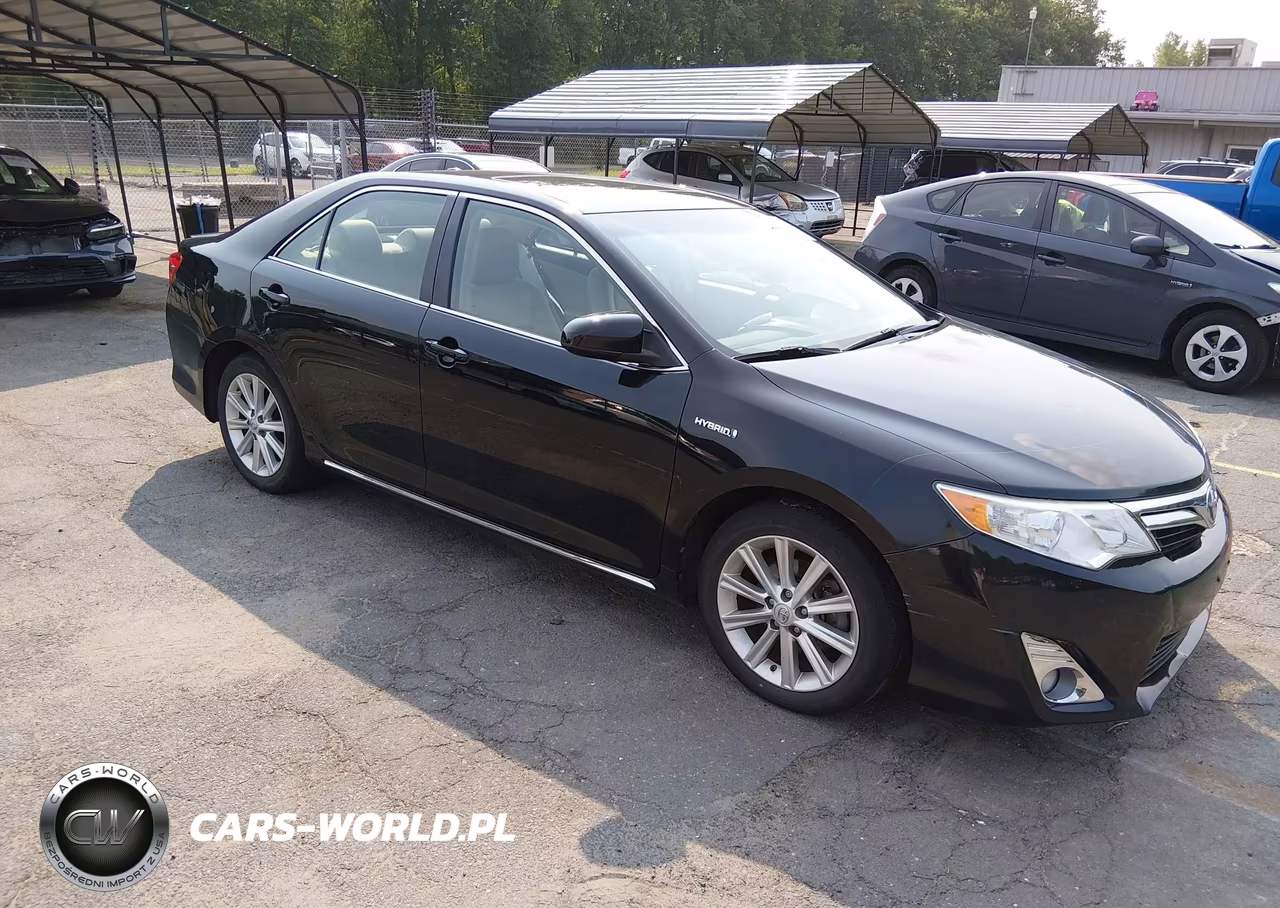 2014 Toyota Camry Hybrid Xle – zdjęcie 1 z 17