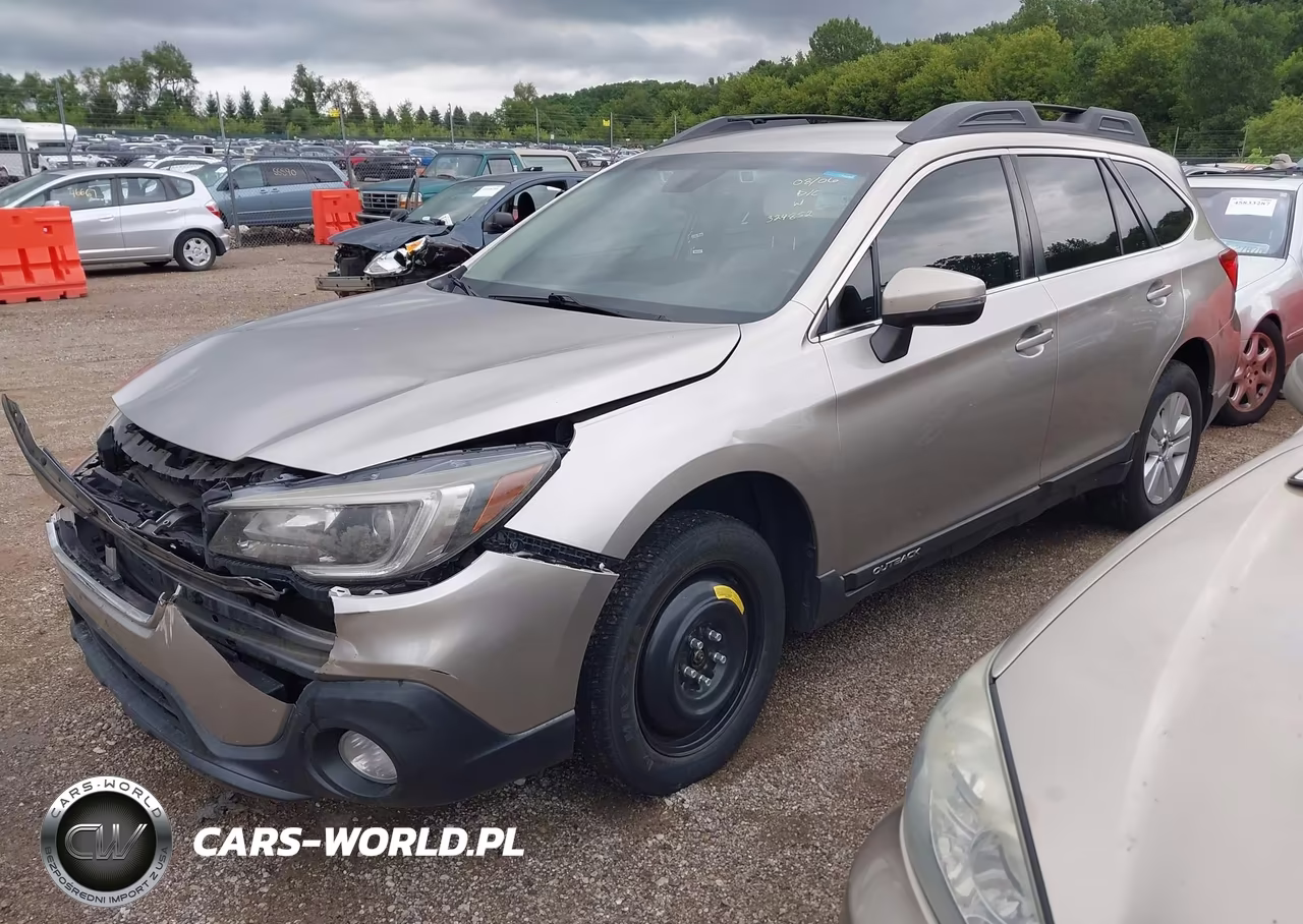 2018 Subaru Outback 2.5I Premium VIN:4S4BSAFC6J3324852 - 2