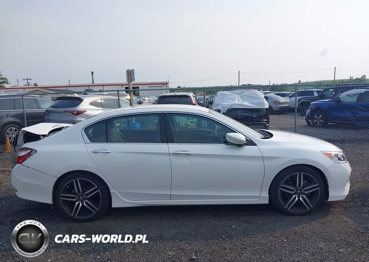2017 Honda Accord Sport Se VIN:1HGCR2F15HA052813 - 13
