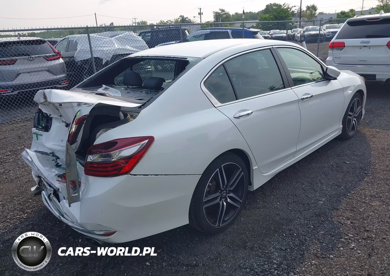 2017 Honda Accord Sport Se VIN:1HGCR2F15HA052813 - 4