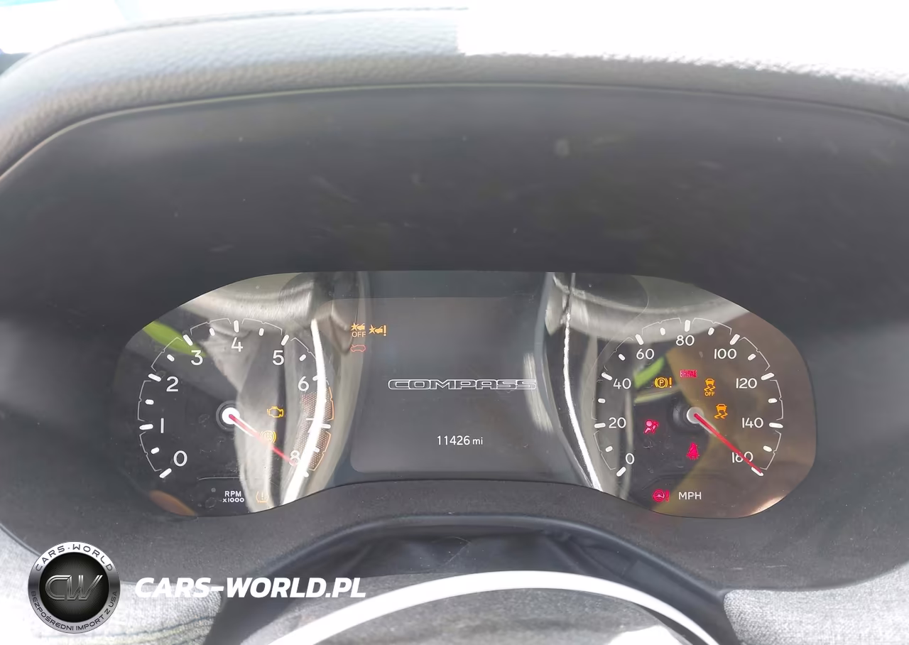 2025 Jeep Compass Latitude 4X4 VIN:3C4NJDBN2ST568680 - 7