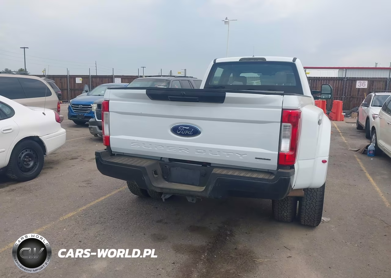 2019 Ford F-350 Crew Cab VIN:1FDWW3D64KEG56499 - 16