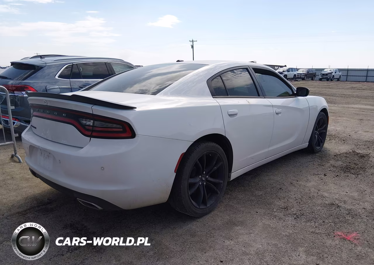 2018 Dodge Charger Sxt Rwd VIN:2C3CDXBG8JH306899 - 4