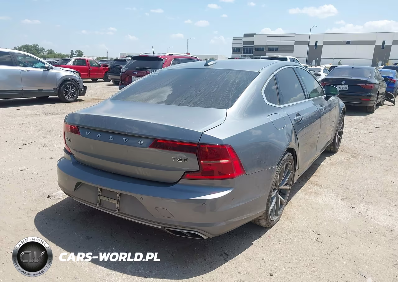 2017 Volvo S90 T6 Momentum VIN:YV1A22MK1H1012034 - 4