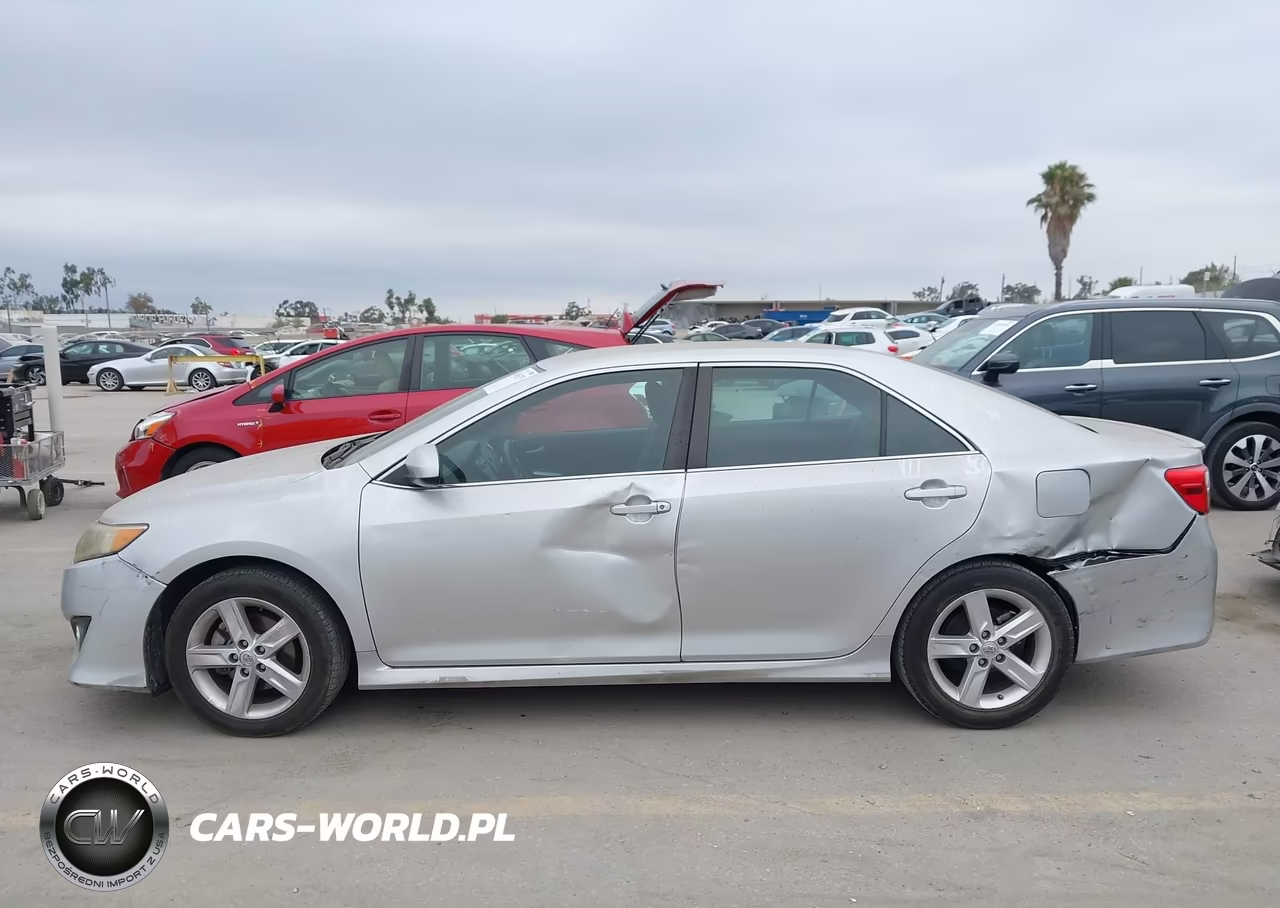 2014 Toyota Camry Se VIN:4T1BF1FK5EU394547 - 16