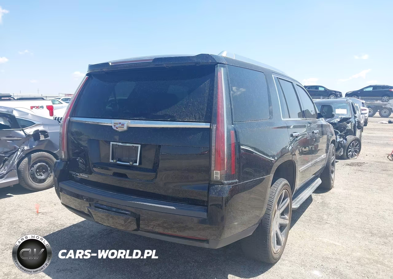 2015 Cadillac Escalade Luxury VIN:1GYS4MKJ2FR710395 - 4