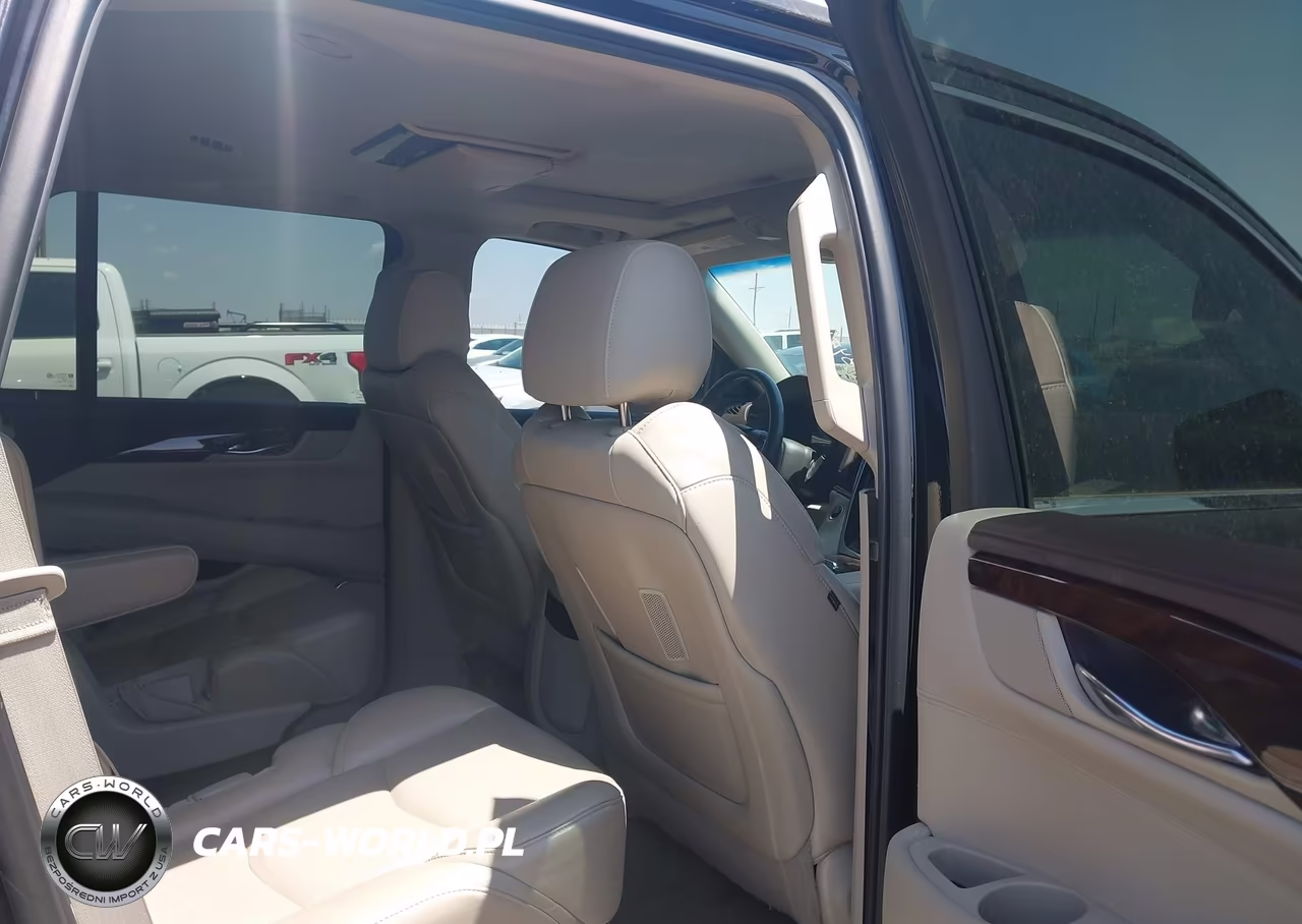 2015 Cadillac Escalade Luxury VIN:1GYS4MKJ2FR710395 - 8