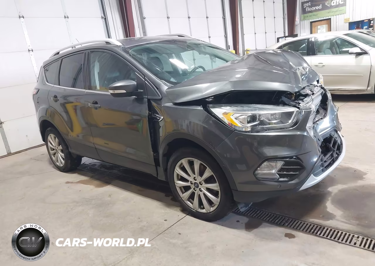 2017 Ford Escape Titanium – zdjęcie 1 z 15