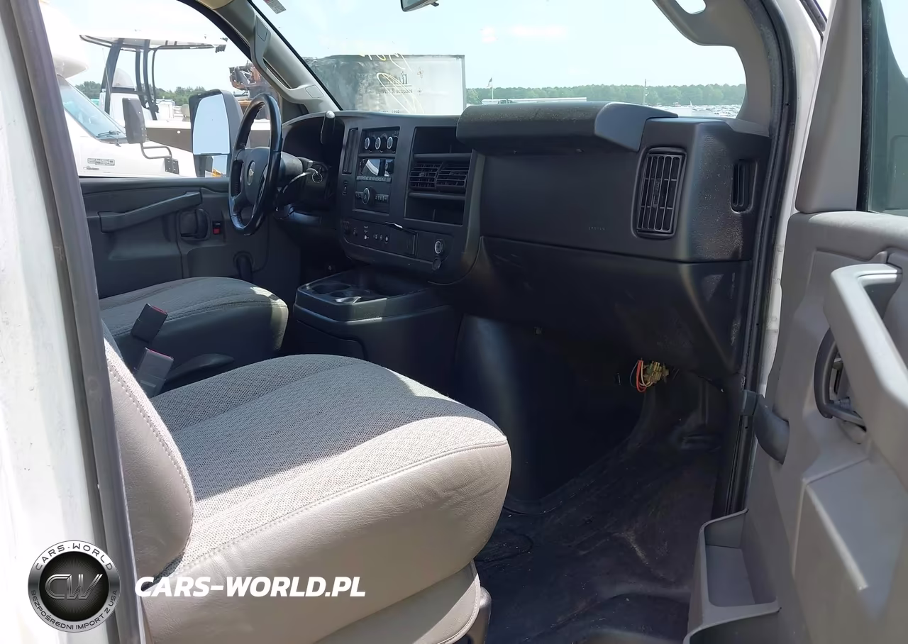 2020 Chevrolet Express Cutaway Work Van VIN:1HA3GTCG8LN012743 - 7