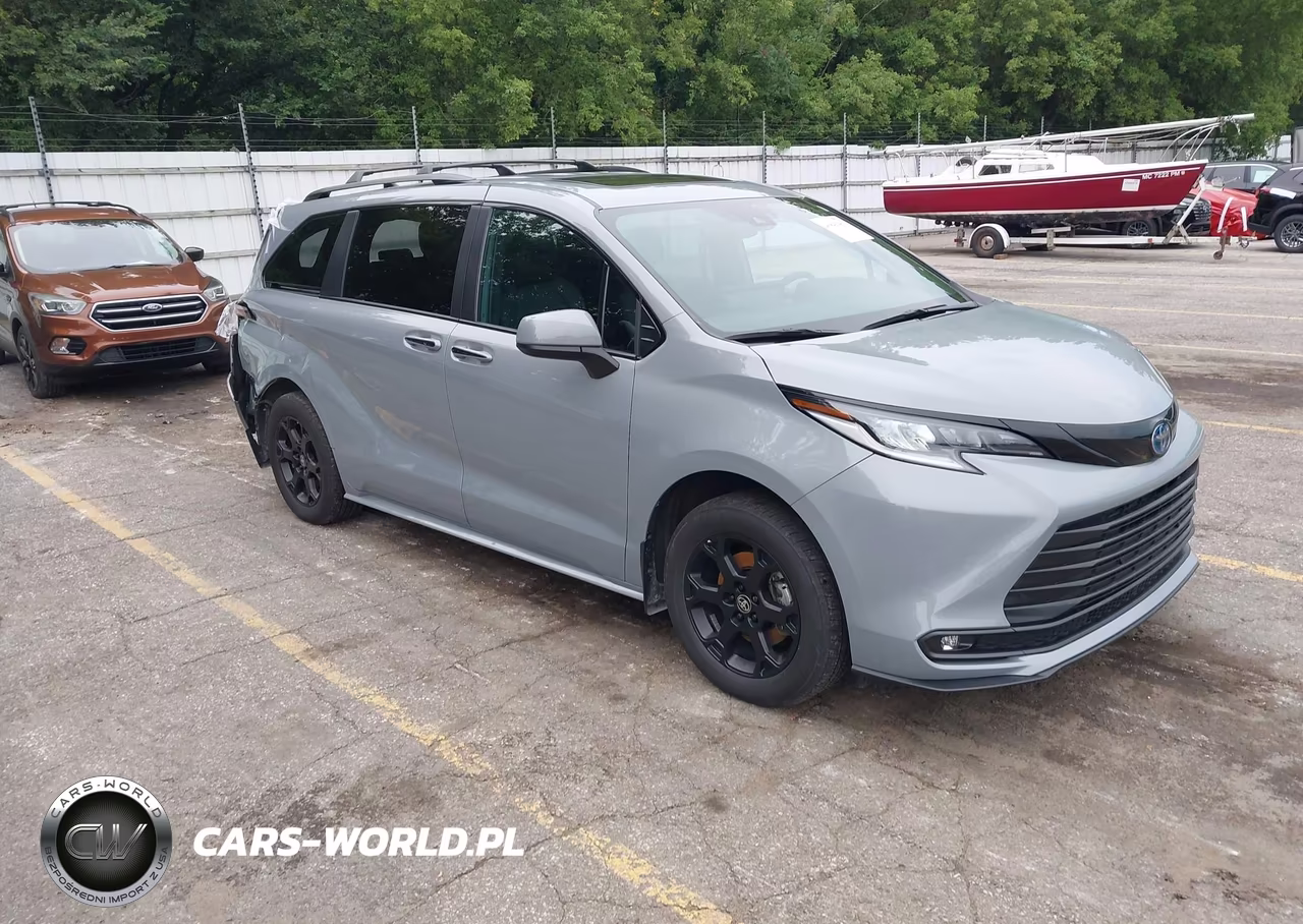 2025 Toyota Sienna Woodland Edition
