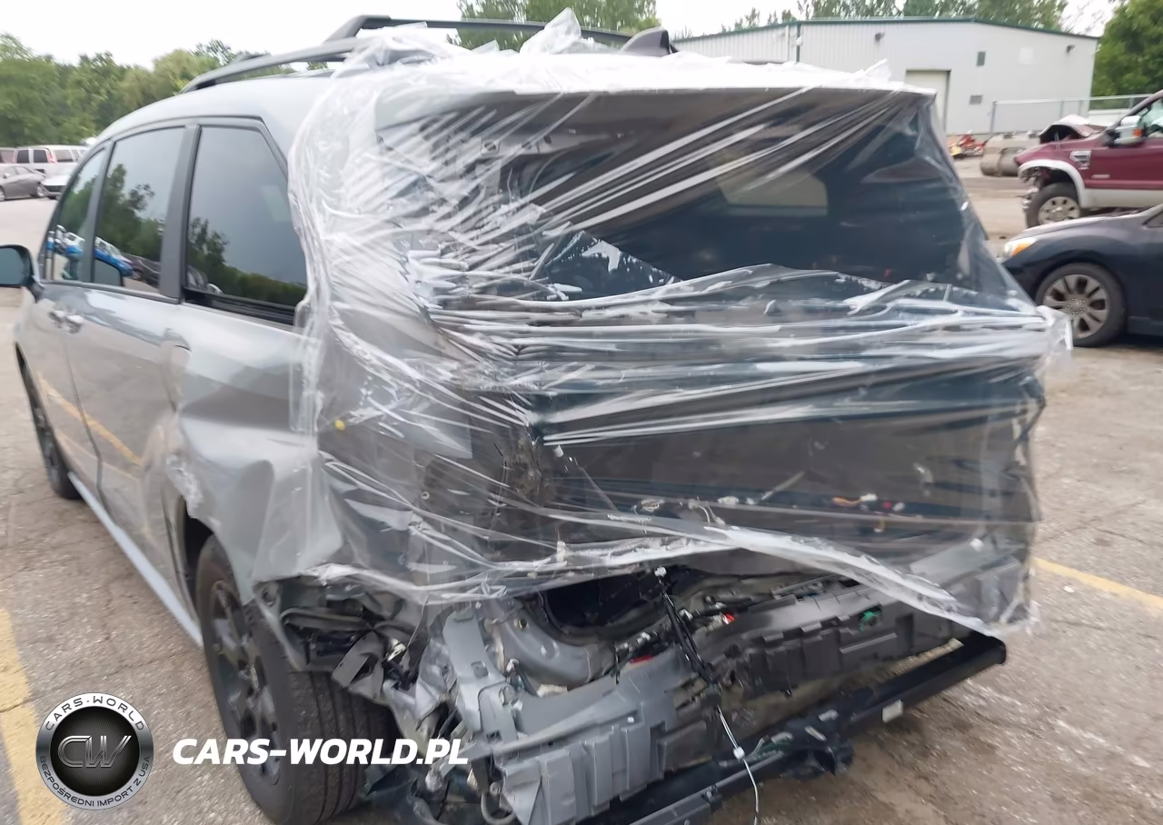 2025 Toyota Sienna Woodland Edition VIN:5TDCSKFC6SS176877 - 6