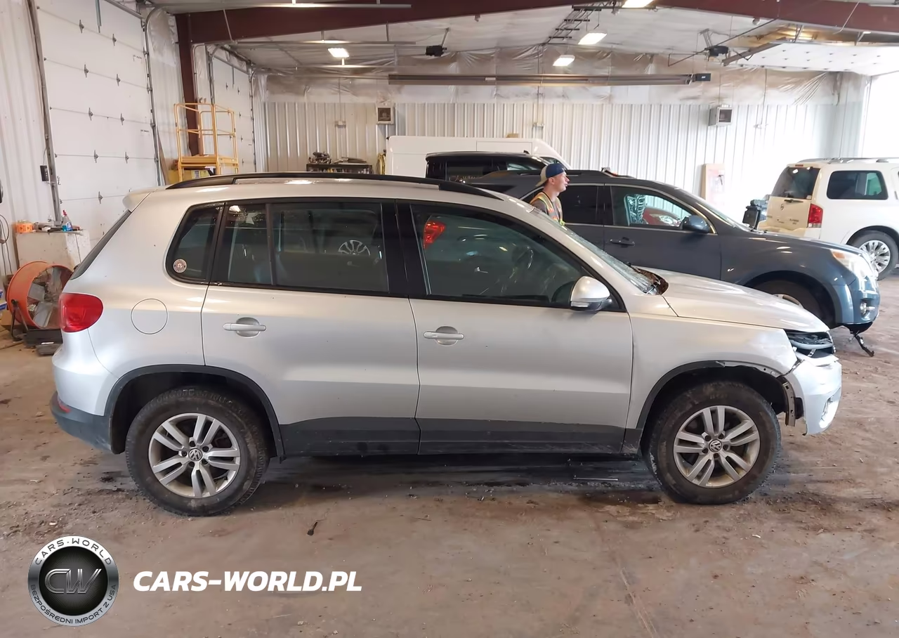 2016 Volkswagen Tiguan S VIN:WVGBV7AX8GW025326 - 13
