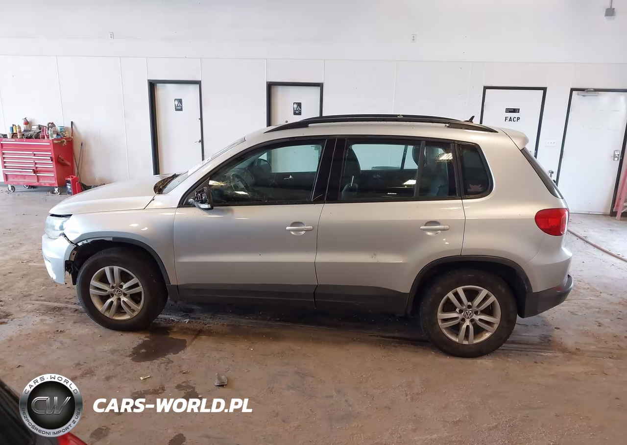 2016 Volkswagen Tiguan S VIN:WVGBV7AX8GW025326 - 14
