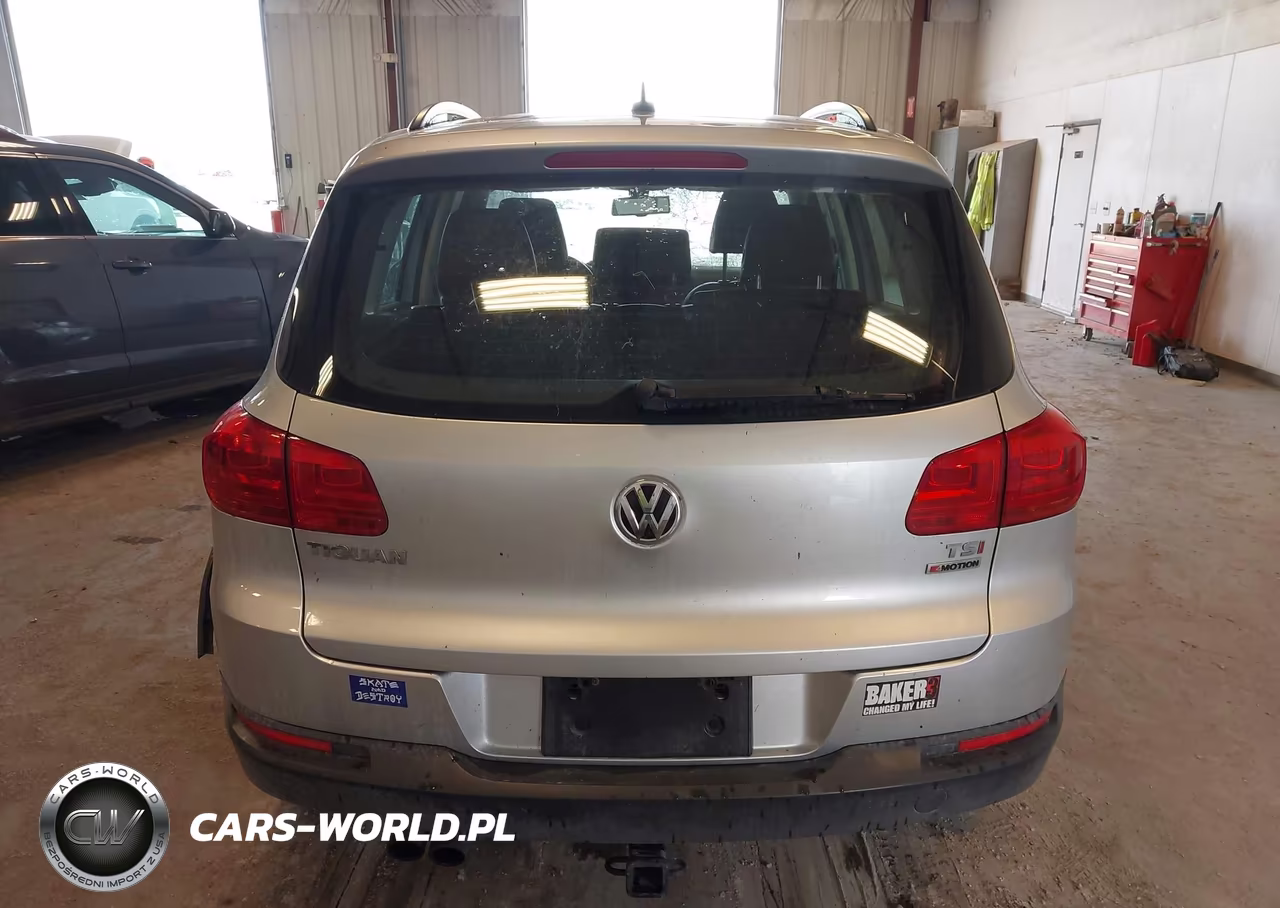 2016 Volkswagen Tiguan S VIN:WVGBV7AX8GW025326 - 16