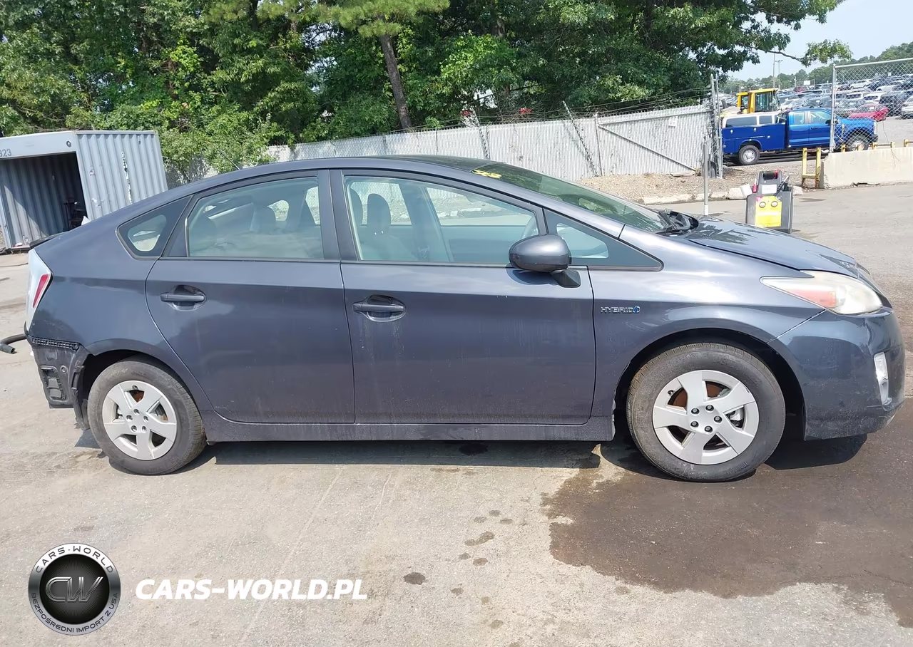 2011 Toyota Prius Two VIN:JTDKN3DU5B0290070 - 12