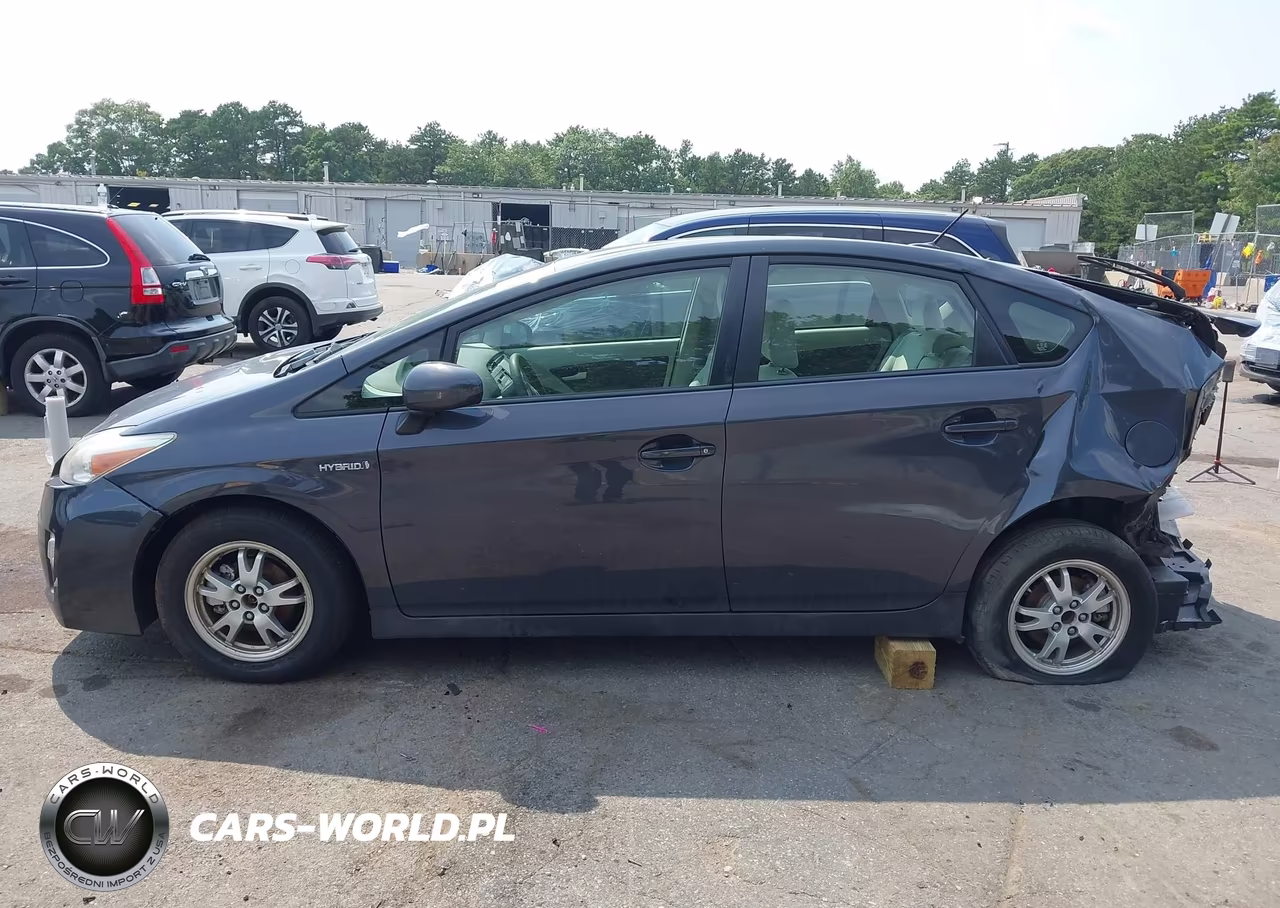 2011 Toyota Prius Two VIN:JTDKN3DU5B0290070 - 13