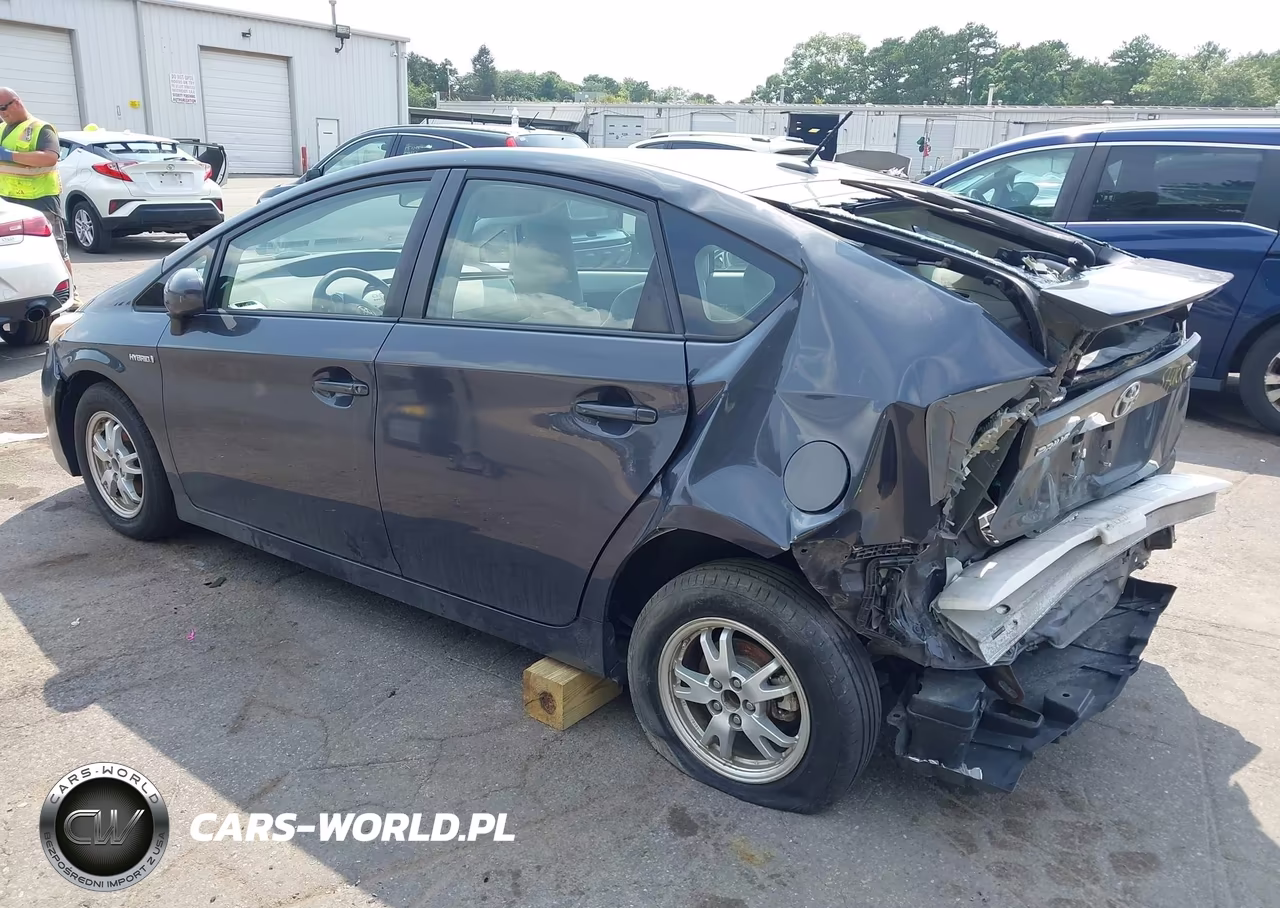 2011 Toyota Prius Two VIN:JTDKN3DU5B0290070 - 3